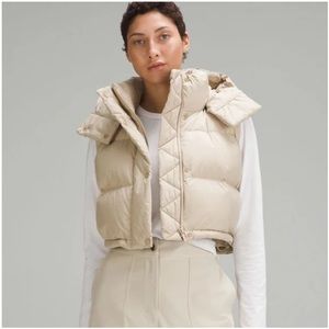 NWT - Wunder Under Puff Super Cropped Vest